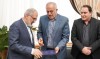 تقدیر رئیس بنیاد مسکن از بانک مسکن به‌ پاس نقش مؤثر در طرح نهضت ملی